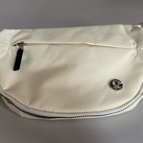 Lululemon All Night Festival Bag Micro 2L - Picture 1 of 6